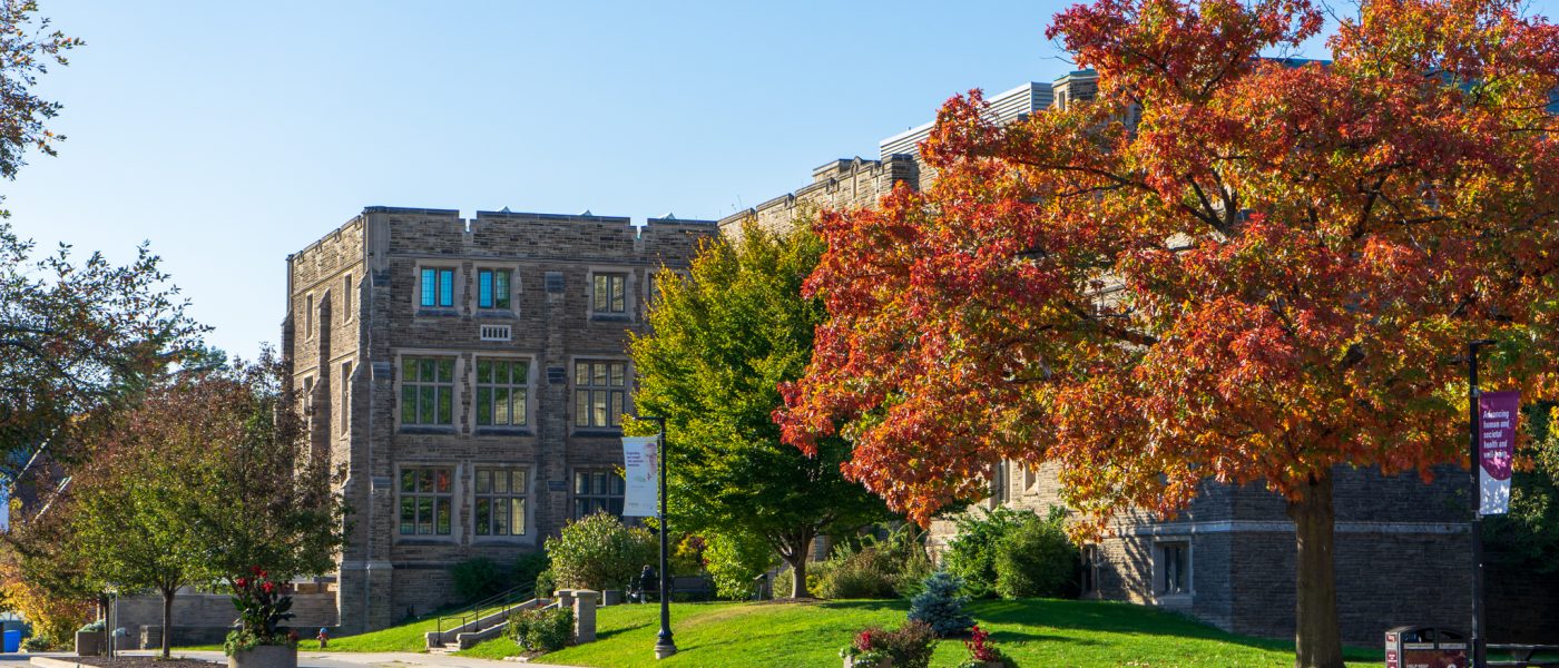 麦克马斯特大学校园建筑 / McMaster University campus